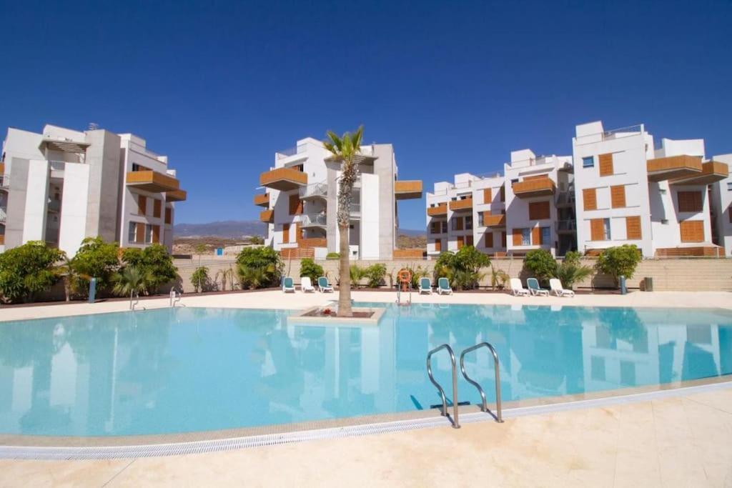 El Medano Beachfront Triplex Penthouse With Pool, Rooftop, Sea View Extérieur photo