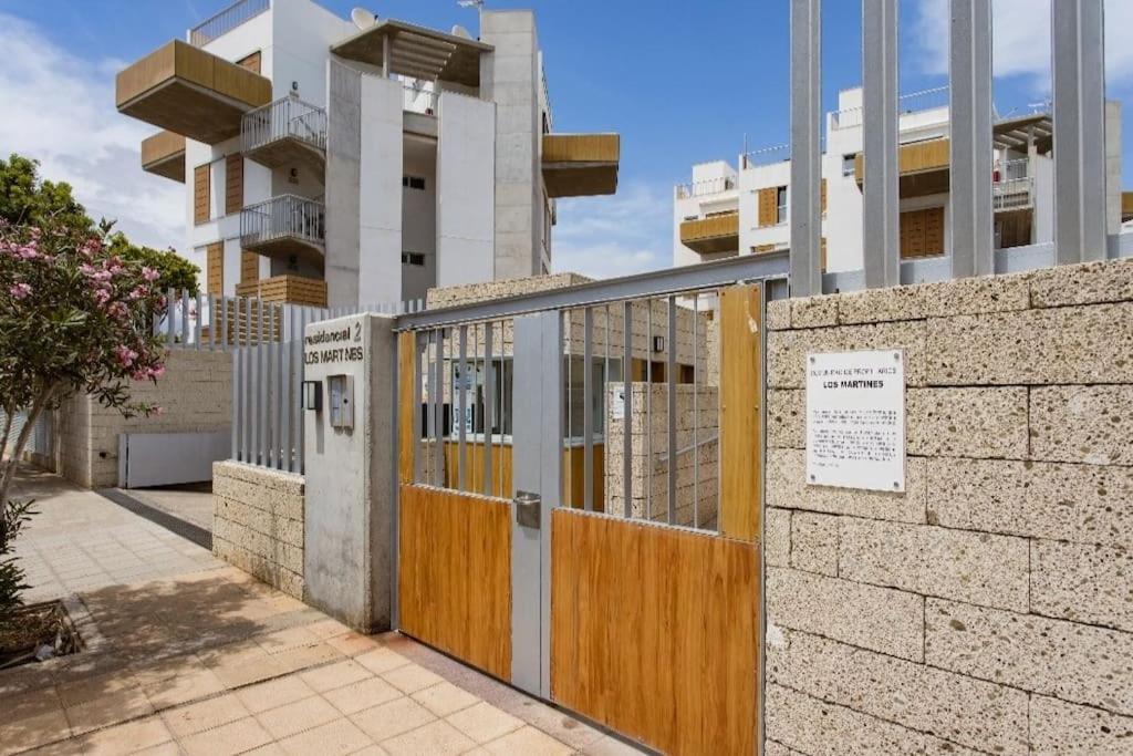 El Medano Beachfront Triplex Penthouse With Pool, Rooftop, Sea View Extérieur photo